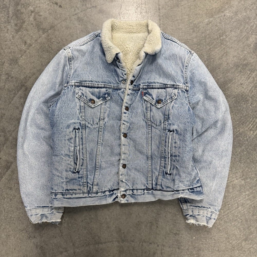 Vintage 90's Levis Sherpa Lined Denim Trucker Jacket Light Wash Distressed Large